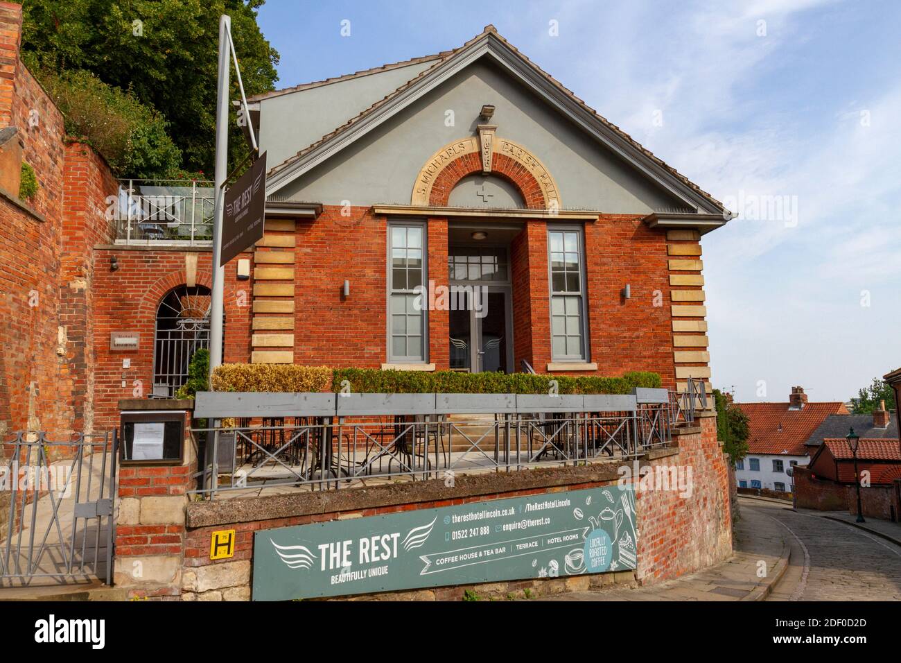 The Rest Hotel at St Michael's (Reader's Rest), St Michaels Parish Hall, Steep Hill, Lincoln, Lincolnshire, Großbritannien. Stockfoto