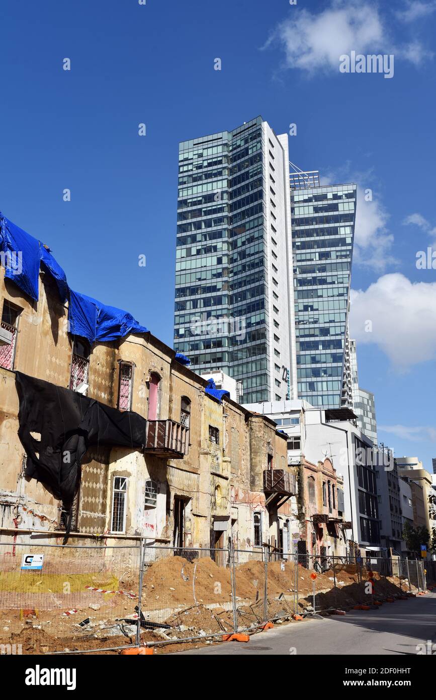 Häuser im Bauhaus-Stil werden in Tel Aviv renoviert Stockfoto
