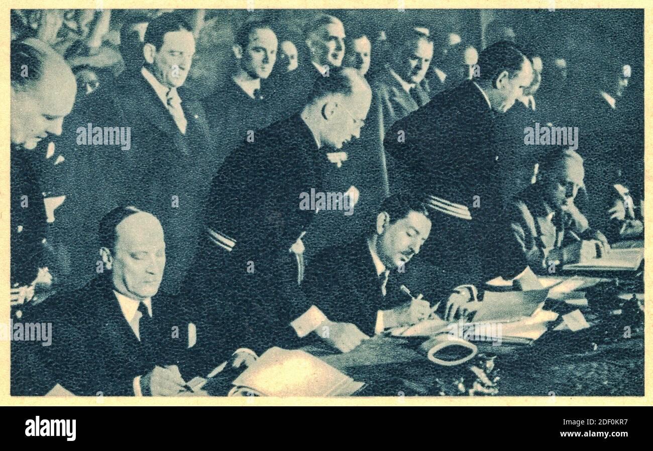 Jugoslawien unterzeichnete den Dreigliedrigen Pakt mit den Achsenmächten. Von links: Aleksandar Cincar-Markovic, Dragischa Zwetkowitsch und Joachim von Ribbentrop Stockfoto
