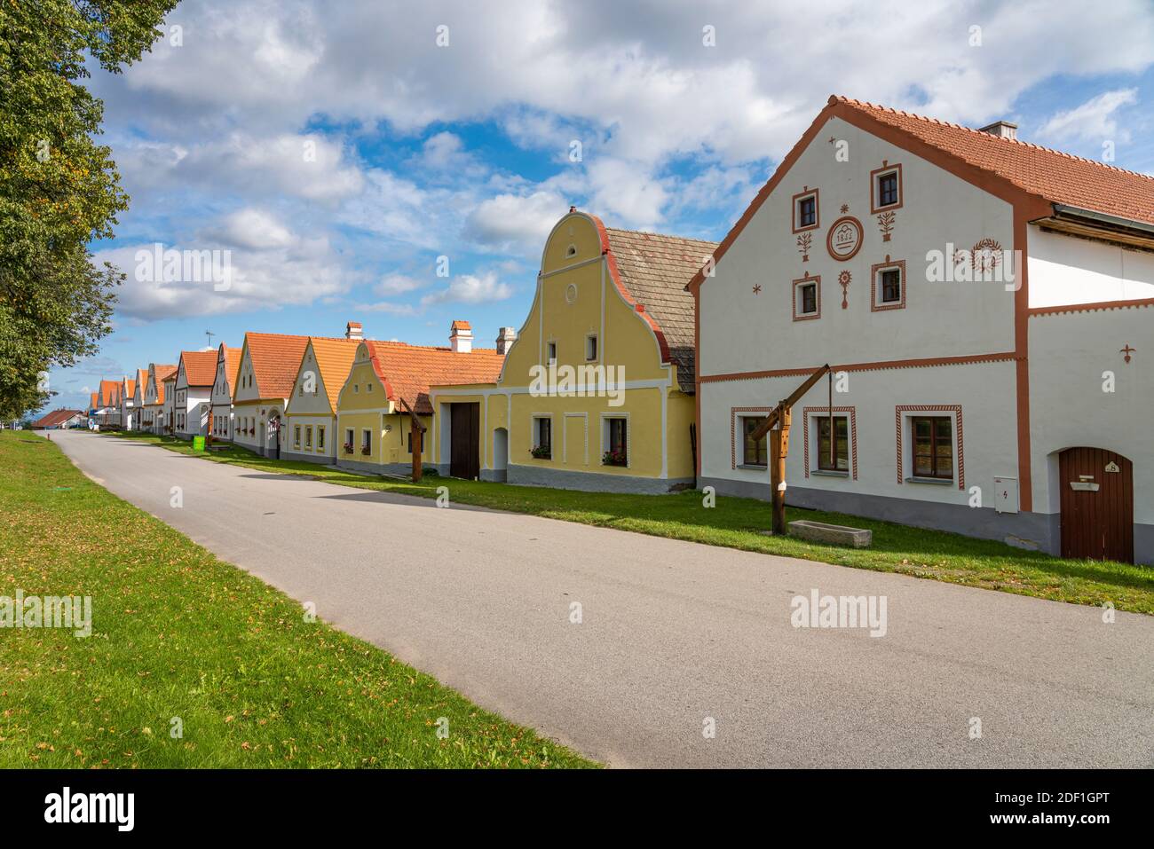 Historische Häuser in Holasovice Historical Village Reservation. Sie repräsentieren ländlichen Barockstil, UNESCO, Holasovice, Südböhmische Region, Tschechische Republik Stockfoto