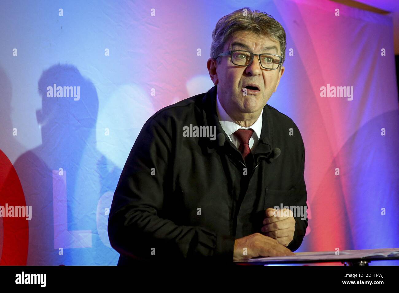 Jean-Luc Melenchon, Leiter von La France Insoumise (LFI), stellt am Freitag, den 24. Januar 2020, im McDonald's von Saint-Barthelemy, wo die Mitarbeiter seit zwei Jahren kämpfen, in Marseille, Frankreich, seine neuen Jahreswünsche für 2020 vor. Der Chef von la France insoumise wählte einen symbolischen Ort des Kampfes, der der Mitarbeiter von McDo Saint-Barthelemy (14. Bezirk von Marseille), in einem Gerichtsverfahren mit einem Franchisenehmer des multinationalen Unternehmens für Monate, um ihre Arbeitsplätze zu retten. Der Chef von la France insoumise wählte einen symbolischen Ort des Kampfes, die der Mitarbeiter von McDo Saint-Barthélémy (14. Bezirk o Stockfoto