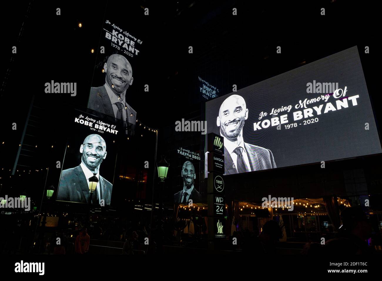 Atmosphäre rund um das Staples Center an dem Tag, an dem der ehemalige NBA-Star Kobe Bryant bei einem Hubschrauberabsturz ums Leben kam. 9 Personen starben bei dem Unfall, einschließlich Kobes Tochter und Freunde.26. Januar 2020 in Calabas, Kalifornien. Foto von Lionel Hahn/ABACAPRESS.COM Stockfoto