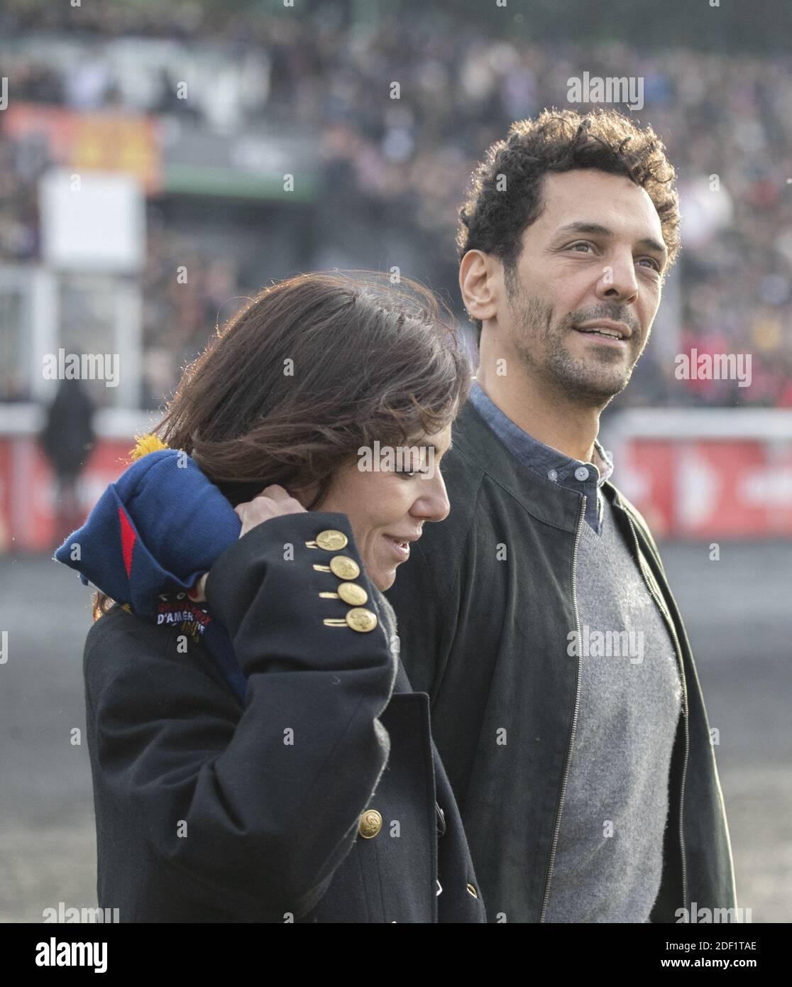Tomer Sisley Und Seine Frau Sandra Beim Grand Prix D Amerique Pferderennen Am 2 Januar 2020 Im Vincennes Hippodrome Bei Paris Frankreich Foto Von Loic Baratoux Abacapress Com Stockfotografie Alamy