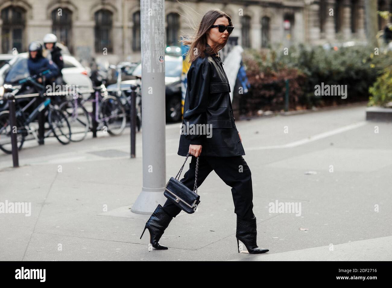 Street style, Sophia Roe Ankunft in Paul Smith Spring Summer 2020 Menswear Show, statt in Elysee Montmartre, Paris, Frankreich, am 19. Januar 2020. Foto von Marie-Paola Bertrand-Hillion/ABACAPRESS.COM Stockfoto