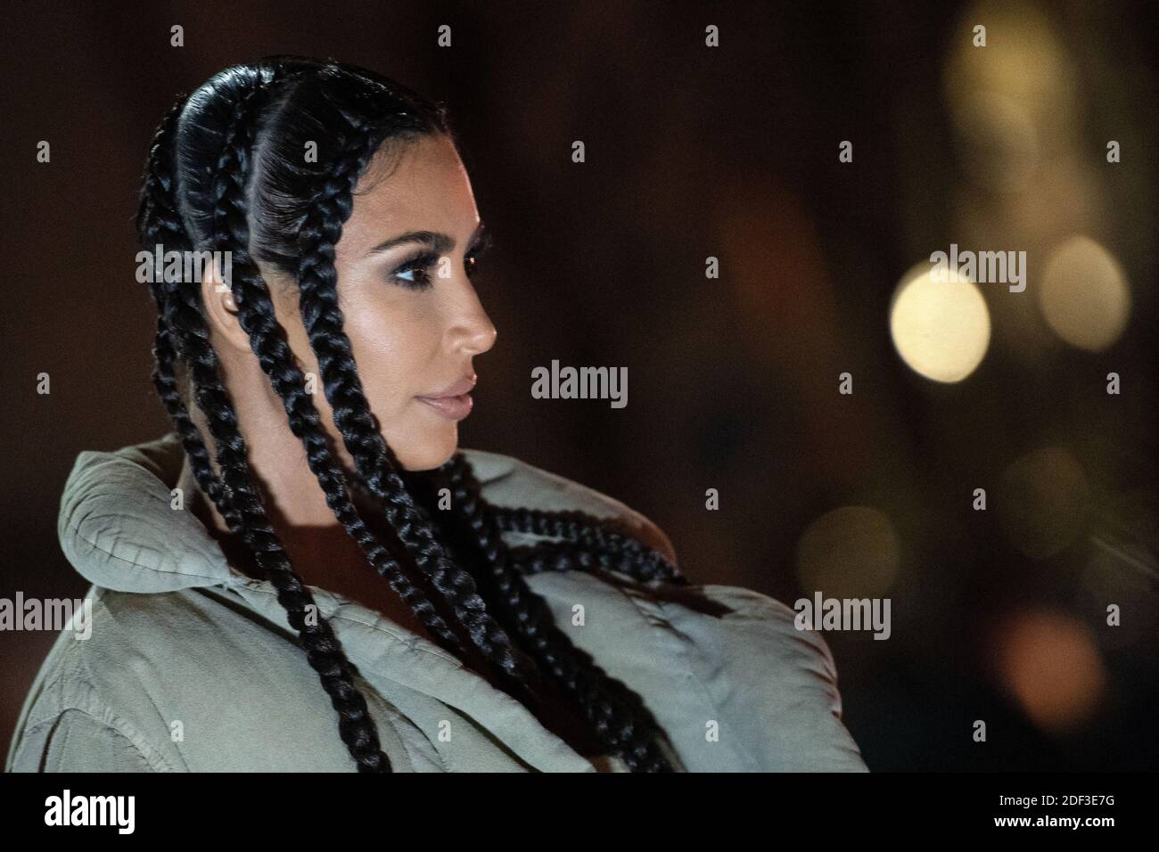 Kim Kardashian Bei Der Yeezy Saison 8 Show Im Rahmen Der Paris Fashion Week Womenswear Herbst Winter 2020 2021 In Paris Frankreich Am 02 Marz 2020 Foto Von Aurore Marechal Abacapress Com Stockfotografie Alamy