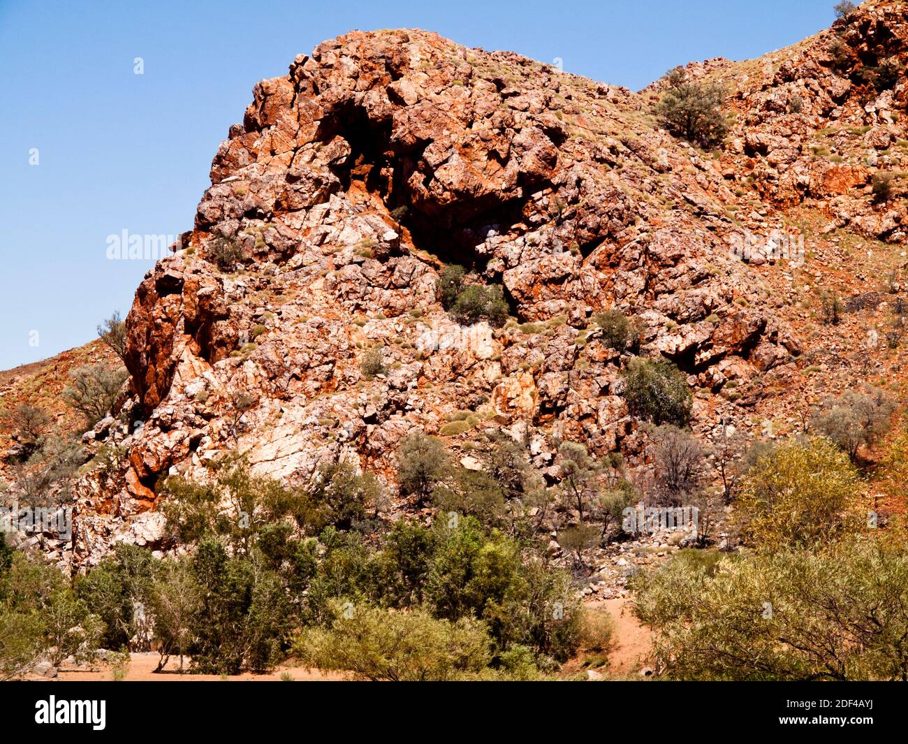 Die Bar aus Jaspis, die mit Marmor verwechselt wurde, gab der Stadt Marble Bar ihren Namen, Pilbara, Western Australia Stockfoto