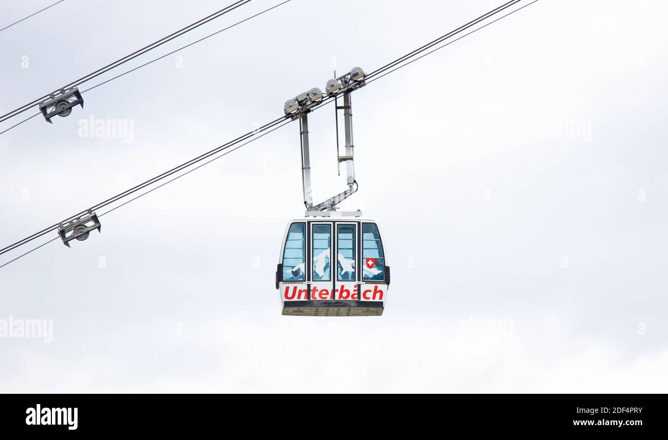 Unterbach, Schweiz am 16. juli 2020: Seilbahn im Dorf Unterbach, Schweiz Stockfoto