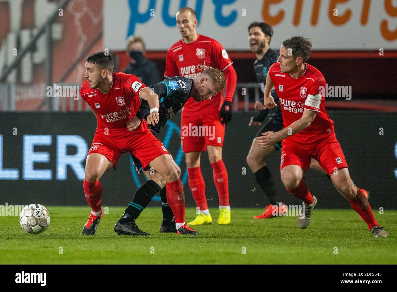27-11-2020: Sport : Twente gegen RKC Während des Spiels FC Twente gegen RKC Waalwijk im Stadion de Grolsch Veste in Enschede. Stockfoto