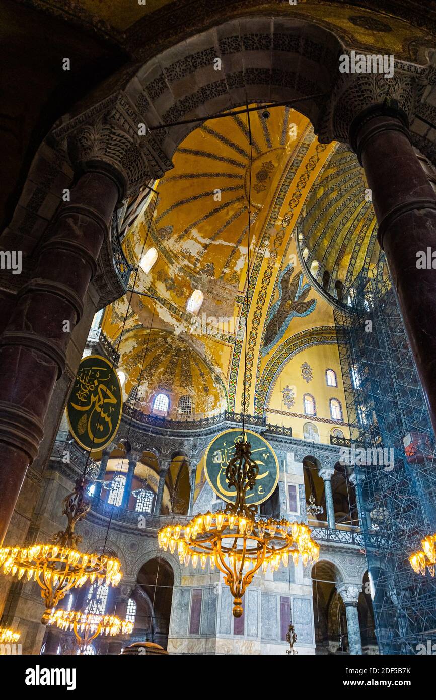 Istanbul, Türkei, September 03 2019: Innenansicht des Museums Hagia Sophia (Ayasofya). Stockfoto