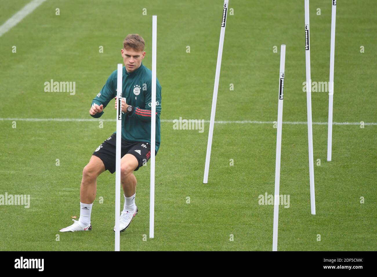 München, Deutschland. Dezember 2020. Joshua KIMMICH (FC Bayern München) beim Training, FC Bayern München, Training in der Saebener Straße. Fußball 1. Bundesliga, Saison 2020/2021 am 3. Dezember 2020. Quelle: dpa/Alamy Live News Stockfoto