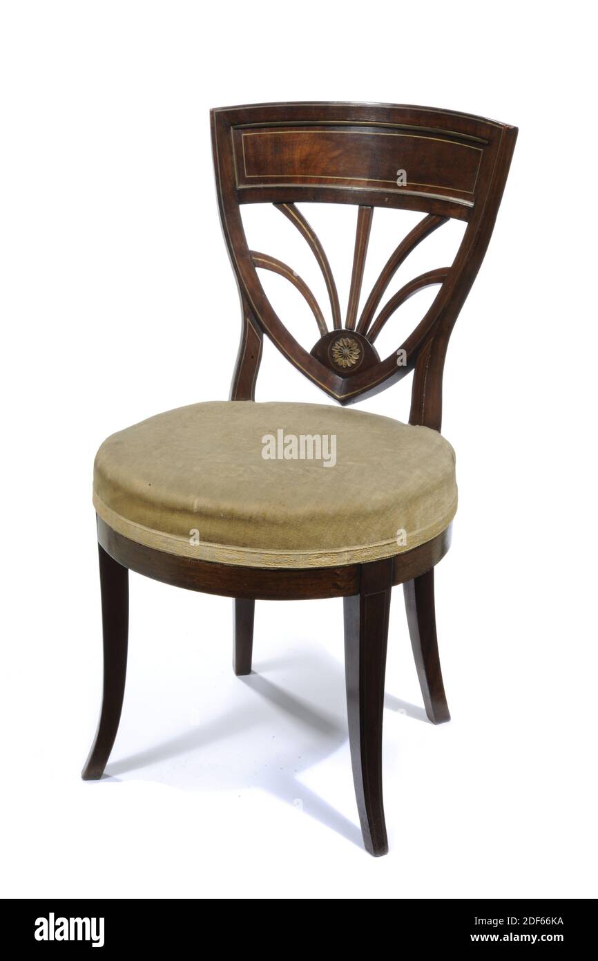 Anonym, c. 1798, Satz von zwei Sesseln und vier gewöhnlichen Mahagoni-Stühlen, mit Kupferpaspeln eingelegt. Am unteren Rand, bei der Sitzung der Rückenstäbe, eine vergoldete Bronzebrosette. Im Directoire-Stil, 1935 Stockfoto