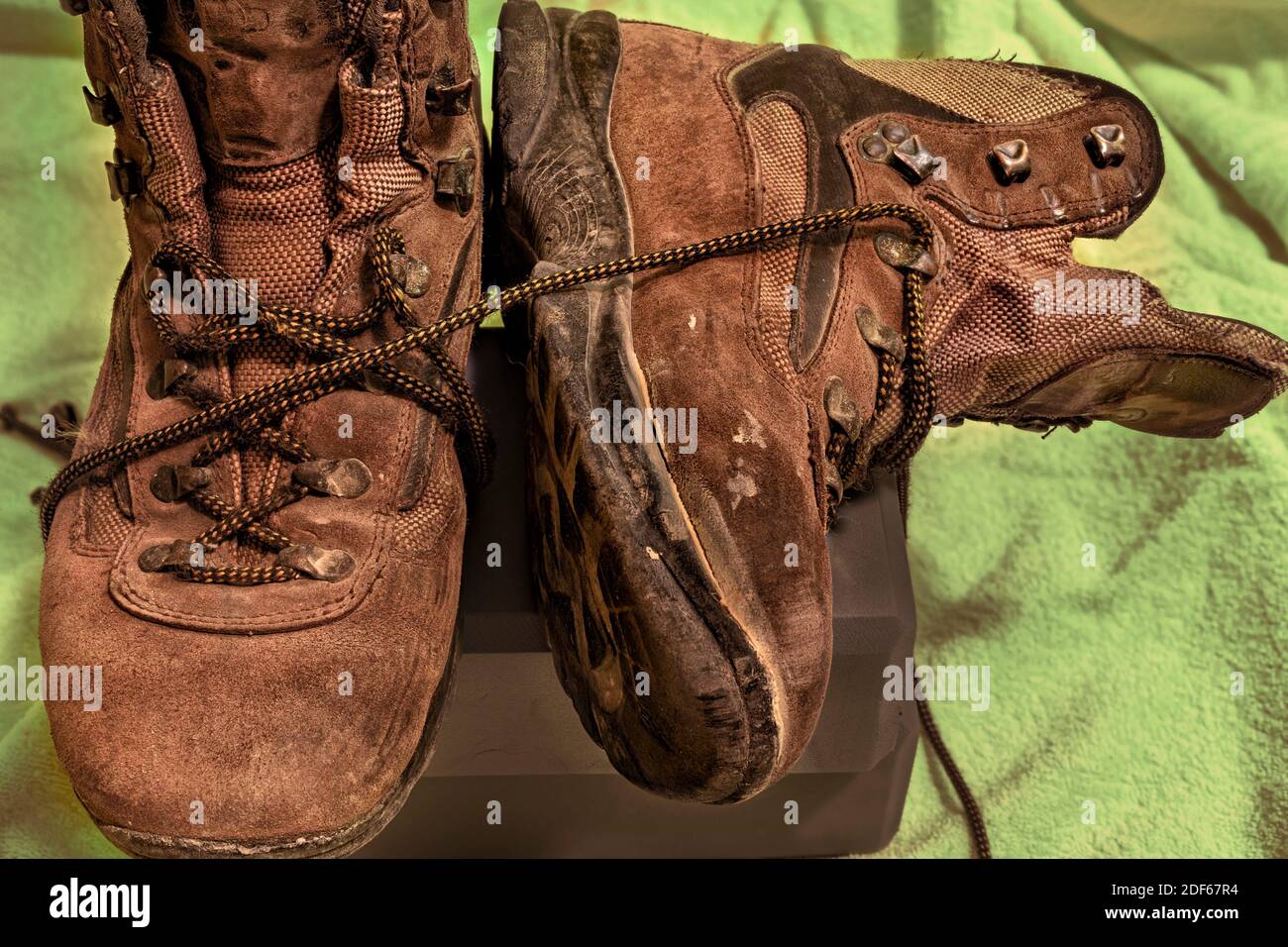 Alter bergschuh -Fotos und -Bildmaterial in hoher Auflösung – Alamy