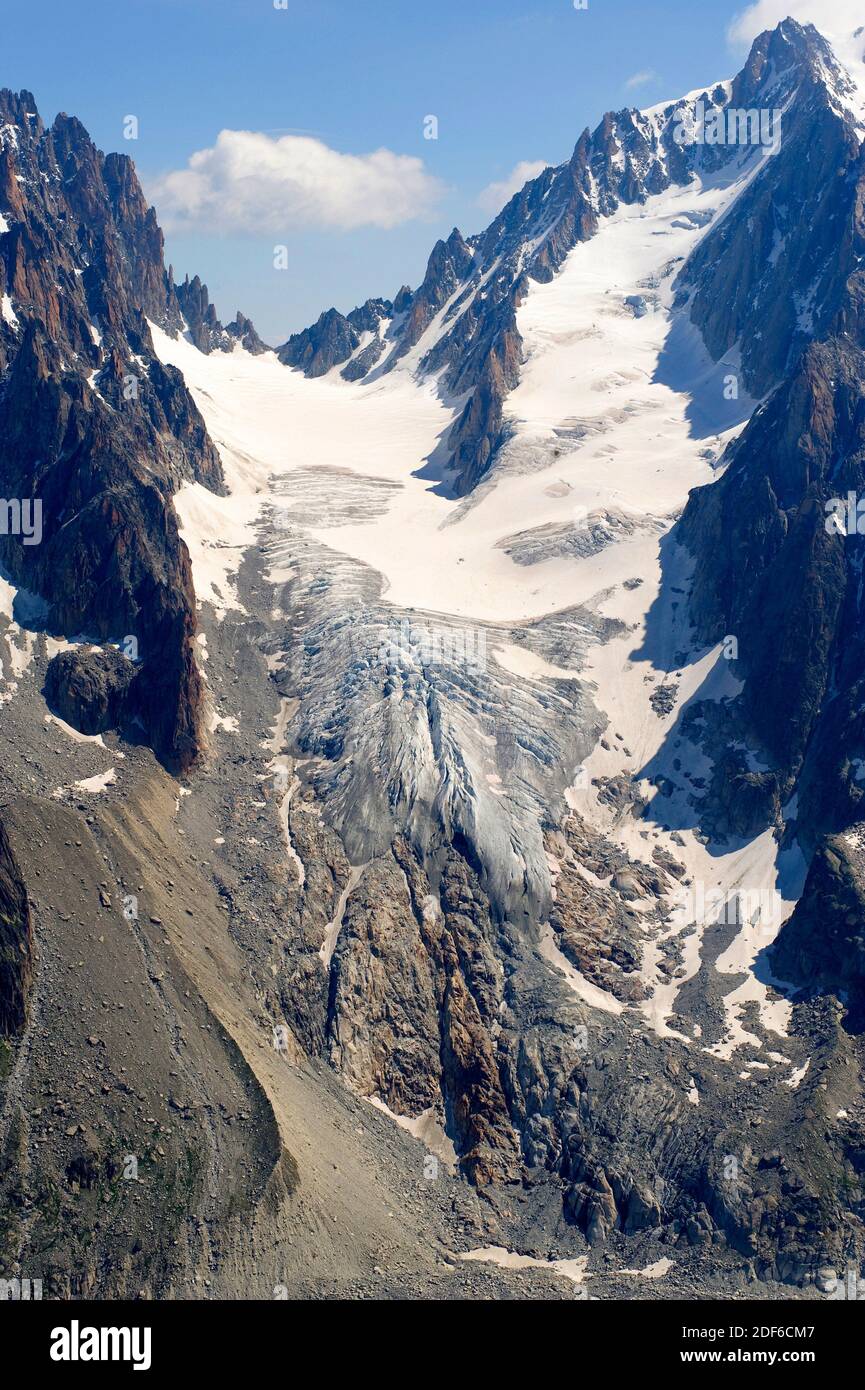 Argentiere Gletscher mit kar, Hanging Valley, aretes, Hörner, Spalten und  Moränen. Chamonix-Mont Blanc, Alpen, Frankreich Stockfotografie - Alamy