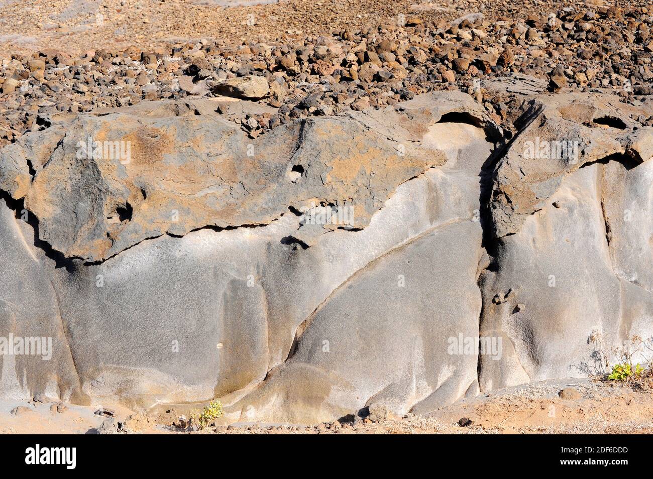 Pyroklastische Gesteine oder Tephra sind klastische Gesteine, die aus vulkanischen Materialien wie Asche, Lapilli, Bomben oder Blöcken bestehen. Dieses Foto wurde in Gran aufgenommen Stockfoto