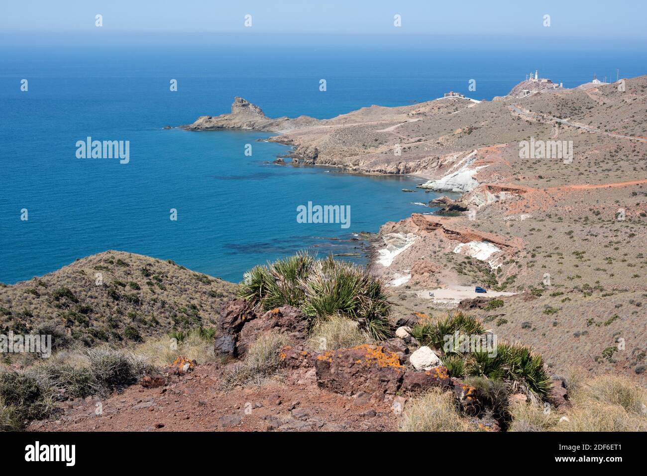 Cabo de Gata Küste, Panoramablick. Naturpark Cabo de Gata-Nijar, Provinz Almeria, Andalusien, Spanien. Stockfoto
