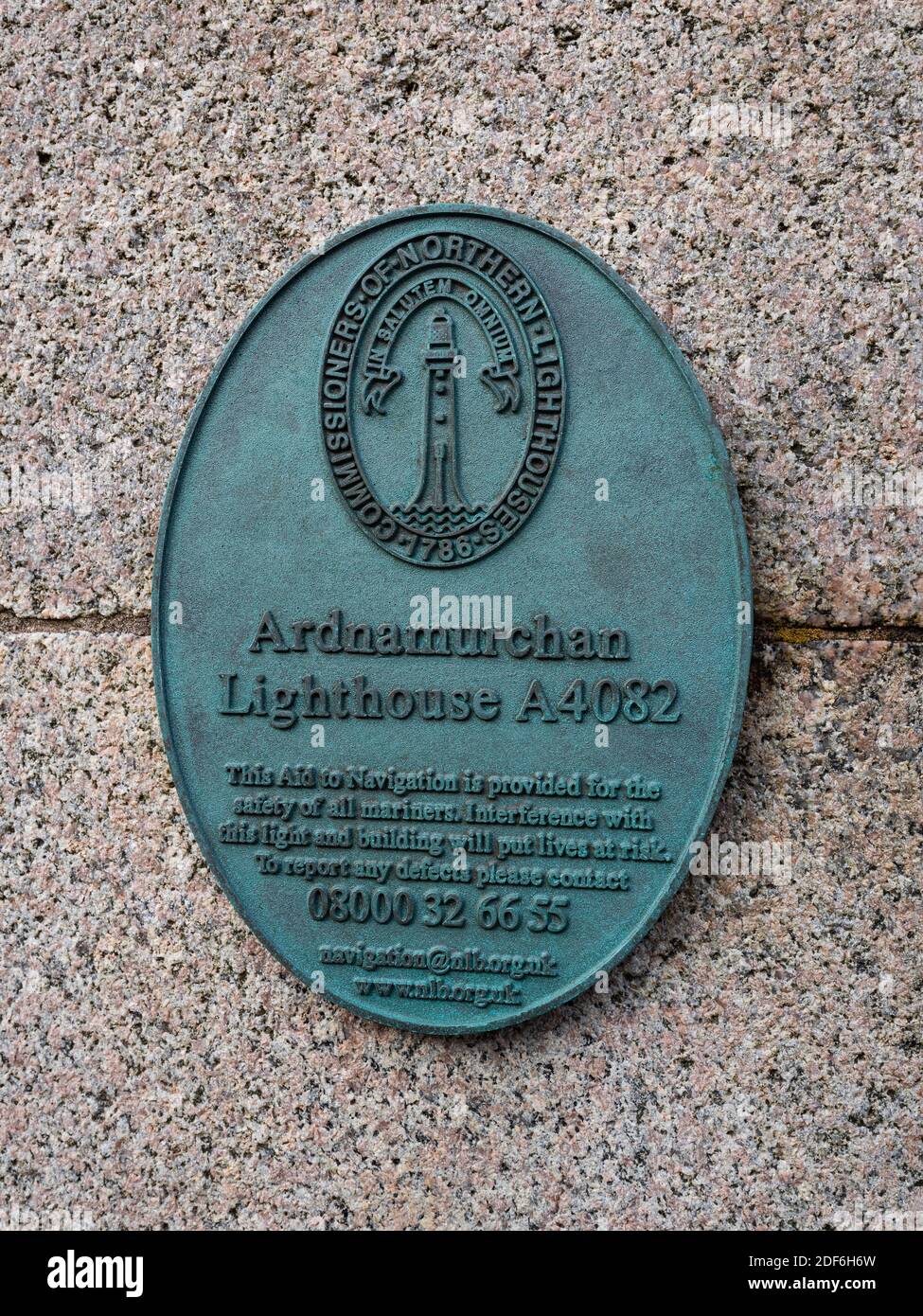 Northern Lighthouse Board plack an den Leuchtturm in Ardnamurchan angeschlossen Point Scotland UK Stockfoto