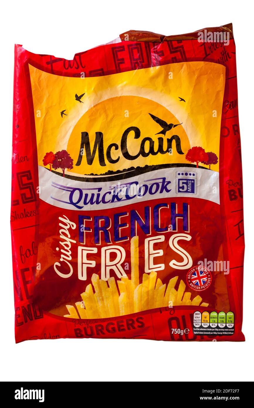 pack von McCain schnell kochen Crispy Französisch Fries isoliert auf Weißer Hintergrund Stockfoto