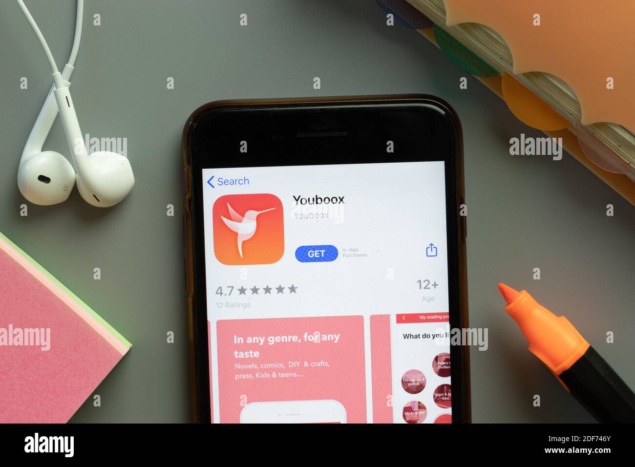 New York, USA - 1. Dezember 2020: Youboox Mobile App Icon auf dem Telefonbildschirm Draufsicht, illustrative Editorial. Stockfoto
