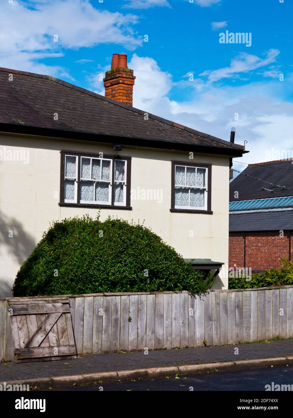 Experimentelle gusseiserne Häuser in Dudley im Jahr 1925 gebaut gebaut Mit Gusseisen Platten mit Asbest an der Schwarz ausgekleidet Country Living Museum Großbritannien Stockfoto