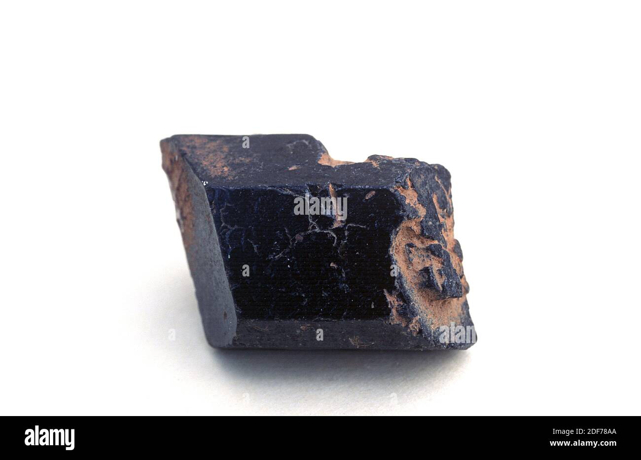 Augit ist ein Silikat (Inosilikat) Mineral der Pyroxengruppe. Kristall. Stockfoto