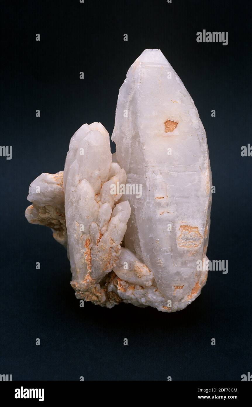 Milchquarzkristall Cluster. Stockfoto