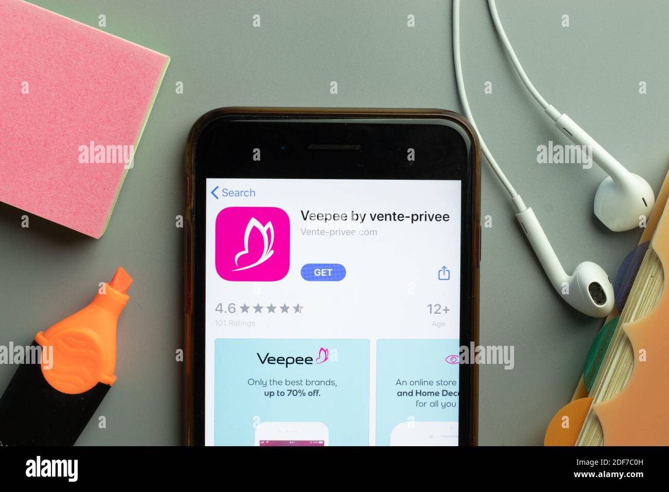 New York, USA - 1. Dezember 2020: Veepee Mobile App Icon auf dem Telefonbildschirm Draufsicht, illustrative Editorial. Stockfoto