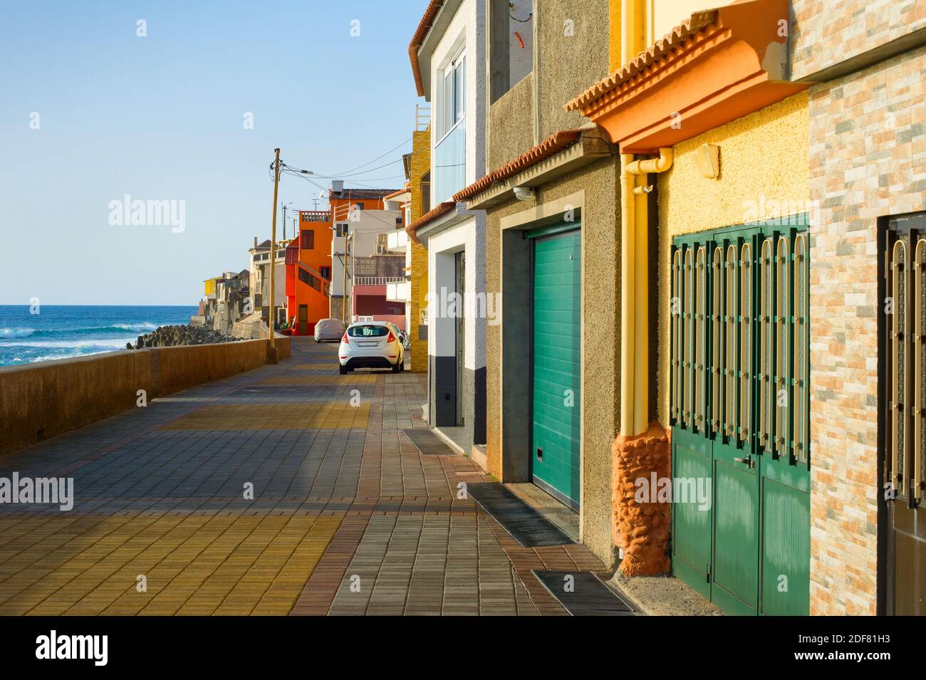 Architektur der Dorfstraße am Meer. Jardim do Mar. Madeira, Portugal Stockfoto