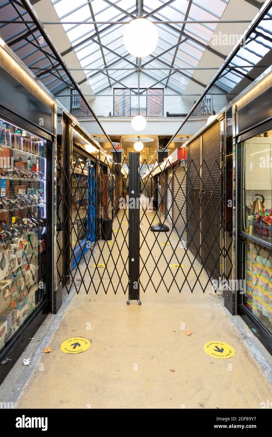 Reliance Arcade während der zweiten nationalen Sperre geschlossen, Brixton, London Stockfoto