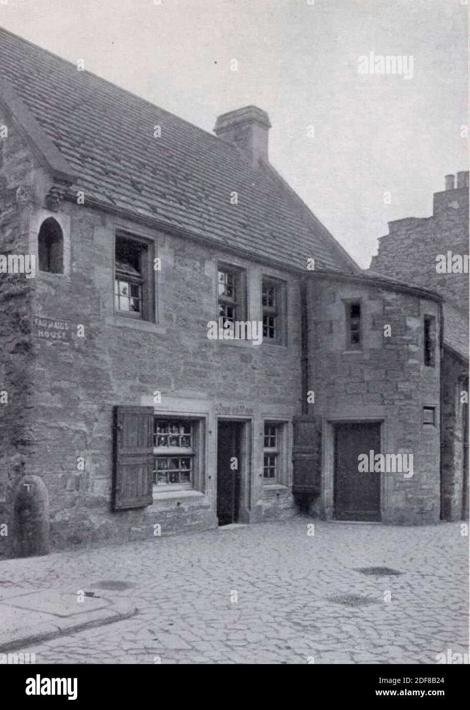 Antikes Vintage-Foto der schönen Magd von perth's Haus in Perth, Schottland. Mit dem gleichnamigen Roman von Sir Walter Scott. Stockfoto
