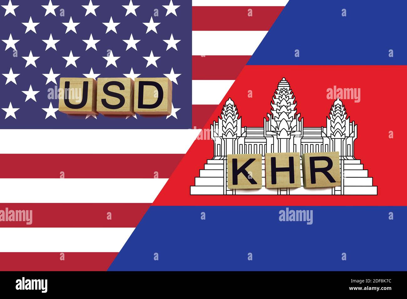 USA und Kambodscha Währungen Codes auf nationalen Flaggen Hintergrund. Internationales Geldtransferkonzept Stockfoto