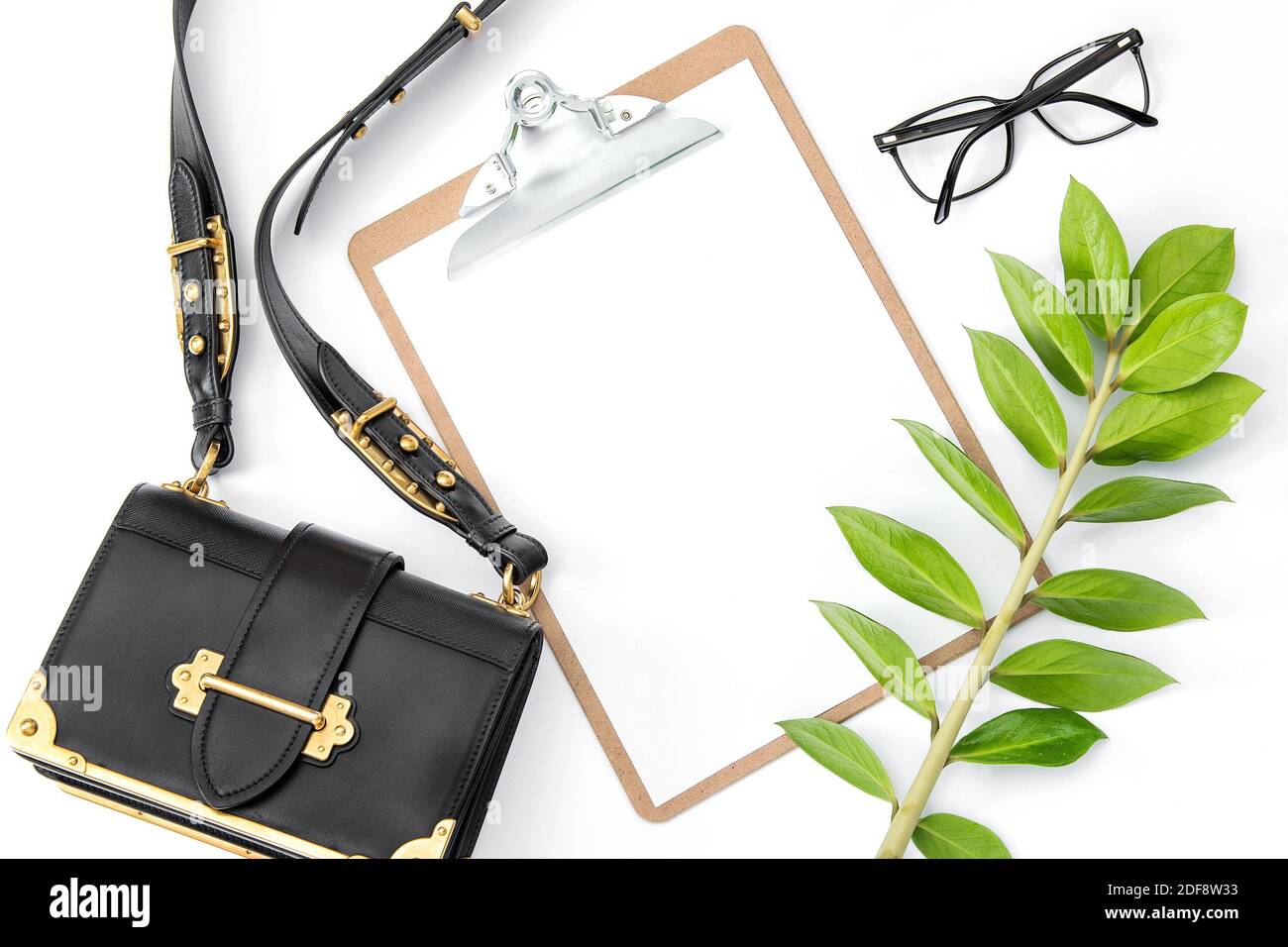 Mode flach Lay Mock up für Social Media. Notizblock Papier Stockfoto