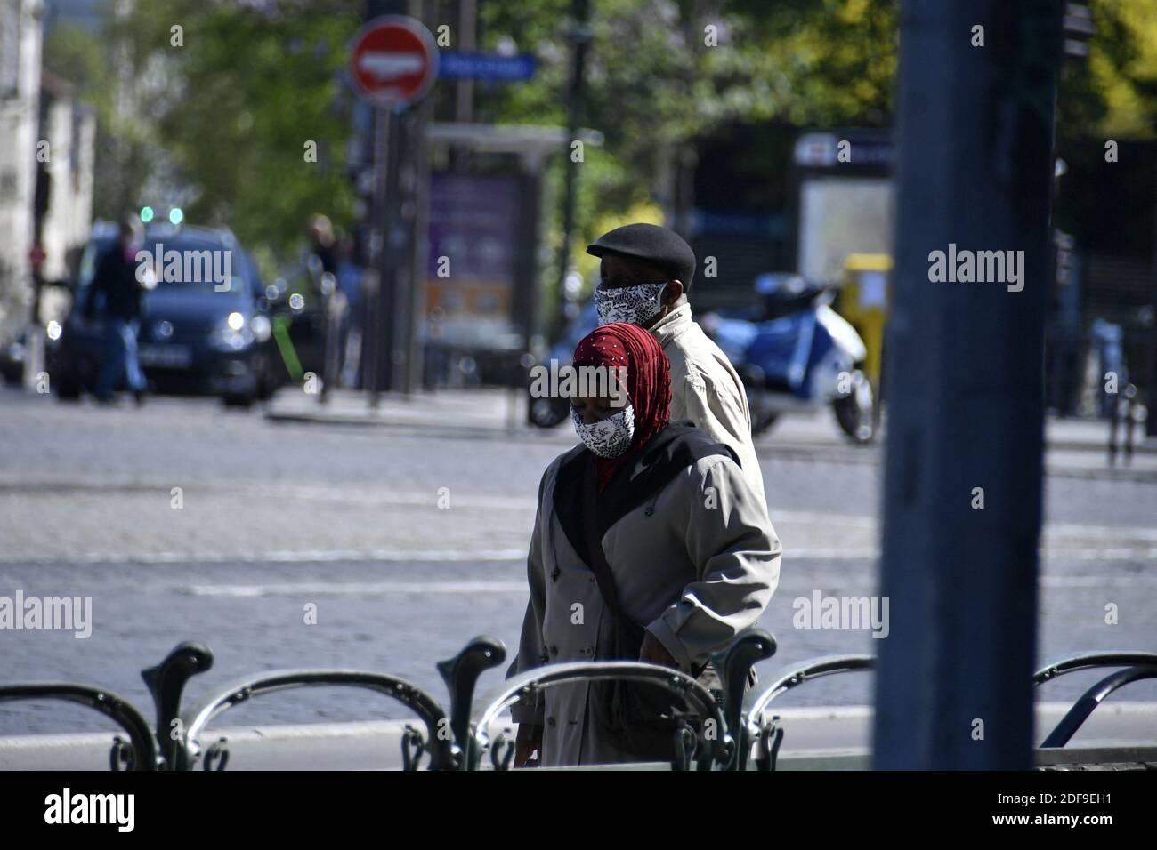 Tägliches Leben im 13. Arrondissement, während der Gefangenschaft des covid-19 Pandemienotfalls in Paris, Frankreich, am 25. April 2020. Foto von Karim Ait Adjedjou /Avenir Pictures/ABACAPRESS.COM Stockfoto