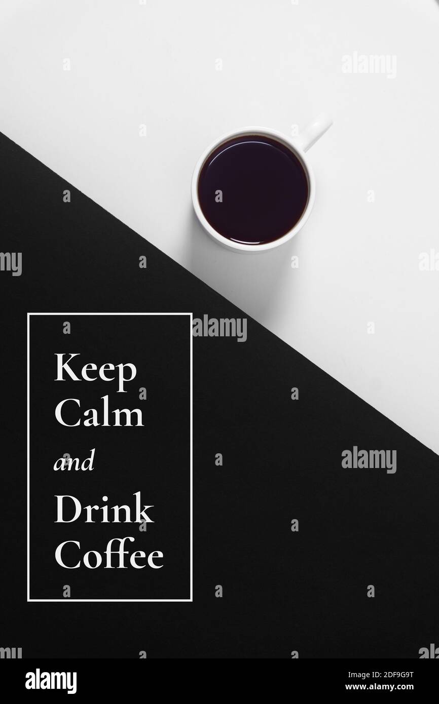 Ruhe und trinken Kaffee. Kaffee auf schwarzen und weißen Hintergrund. Stockfoto