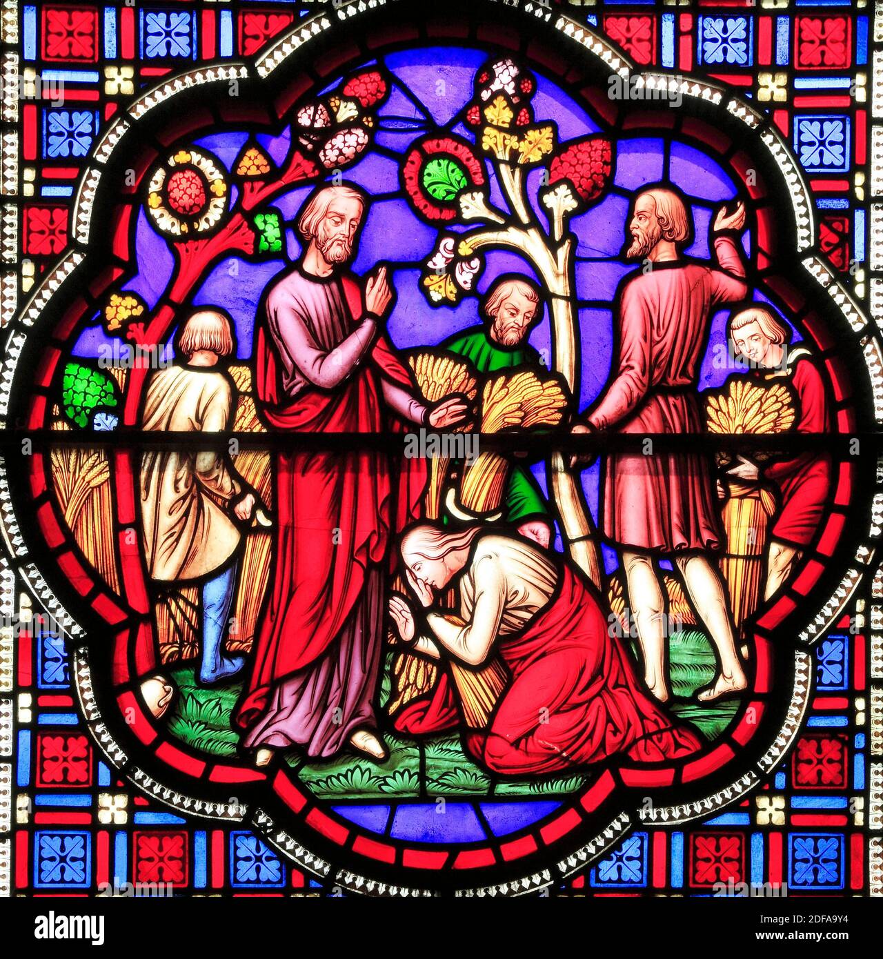 Buntglasfenster, Boaz trifft Ruth im Kornfeld, von William Wailes, 1849, Ely Cathedral Stockfoto
