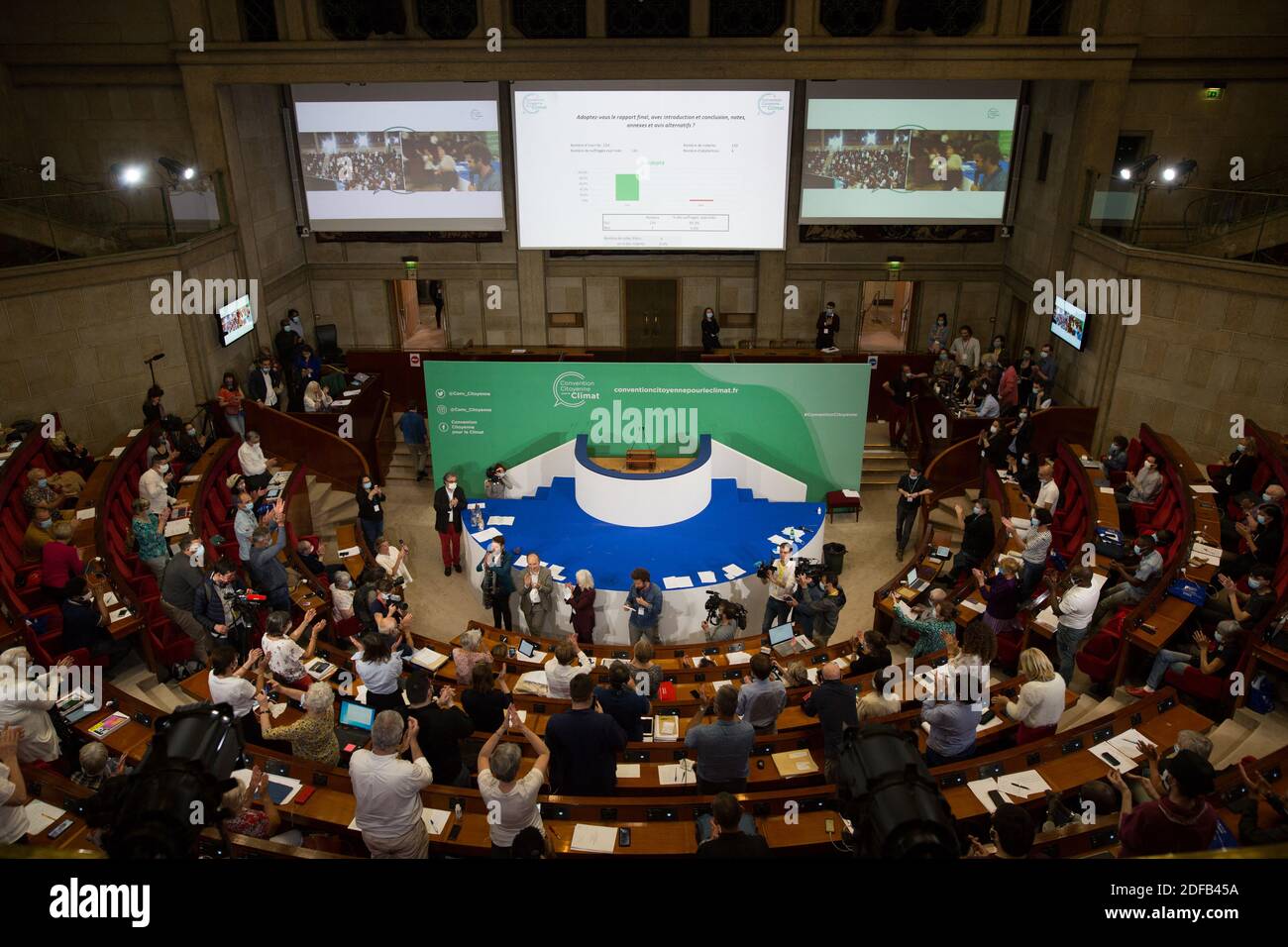 Abschluss im Plenarsaal des CESE am letzten Tag der Bürgerkonvention zum Klima (Convention citoyenne pour le climat) am 21. Juni 2020. Foto von Raphael Lafargue/ABACAPRESS.COM Stockfoto