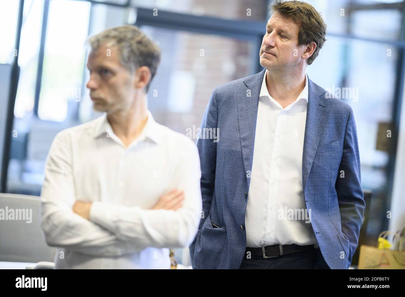 Yannick Jadot en visite à Lille pour soutenir le candidat écologique Stephane Baly, le 23 juin 2020. Foto von Eliot Blondt/ABACAPRESS.COM Stockfoto