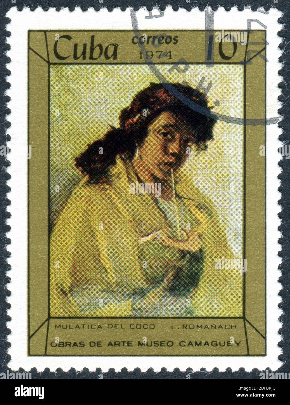 KUBA - UM 1974: Eine in Kuba gedruckte Briefmarke, zeigt das Gemälde 'Matto Frau trinkt aus Kokosnuss' des Künstlers Leopoldo Romanach y Guillen, um 197 Stockfoto