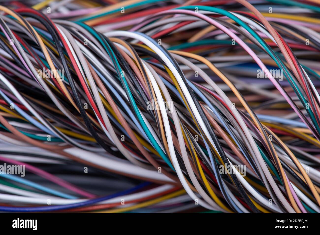 Elektrisches Kabel und Kabelhintergrund Stockfoto