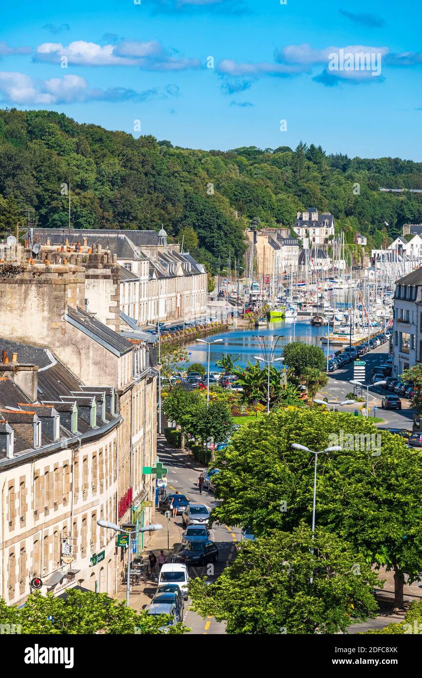 Frankreich, Finistere, Morlaix, Fluss Morlaix und die Marina im Hintergrund Stockfoto