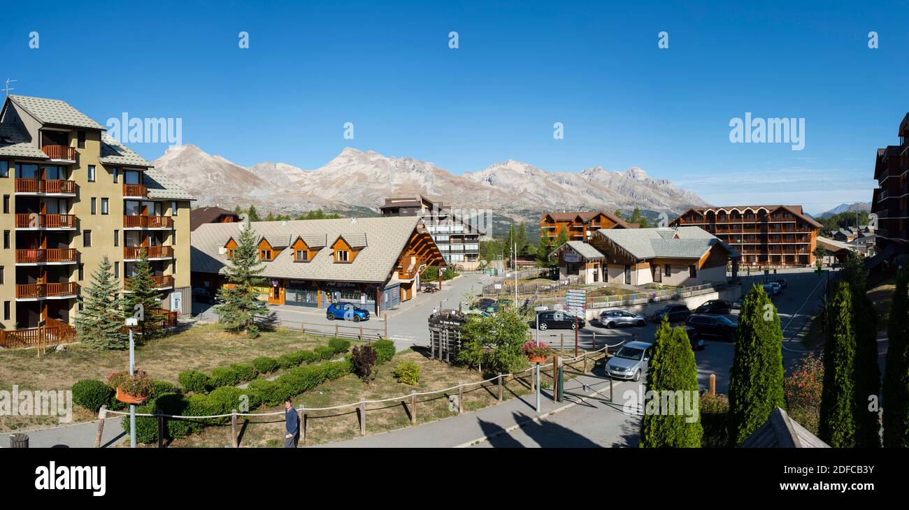 Frankreich, Hautes Alpes, (05) Massif du Devoluy, vue panoramique dans la Station de la Joue du Loup Stockfoto