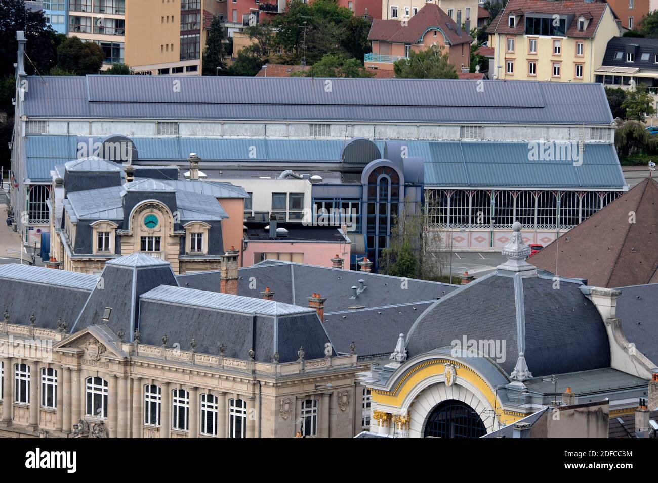 Frankreich, Territoire de Belfort, Belfort, Zitadelle, von der Burg, der Frery Markt, das Gerichtsgebäude, Salle des Fetes Stockfoto