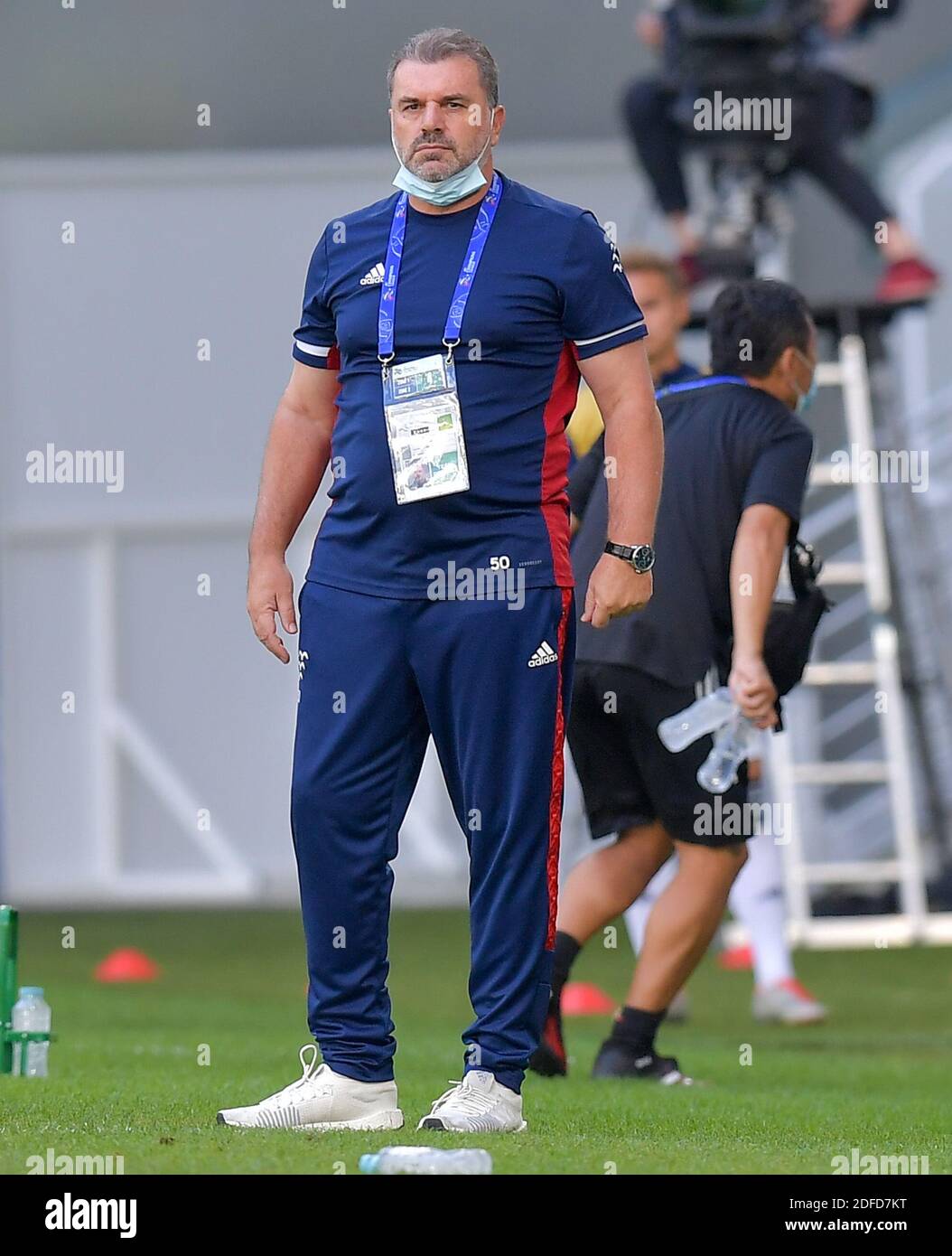 Doha, Katar. Dezember 2020. Ange Postecoglou, Cheftrainer von Yokohama F. Marinos, reagiert während des Gruppe-H-Spiels zwischen Yokohama F. Marinos aus Japan und Sydney FC aus Australien bei der AFC Champions League 2020 in Doha, der Hauptstadt von Katar, am 4. Dezember 2020. Quelle: Nikku/Xinhua/Alamy Live News Stockfoto