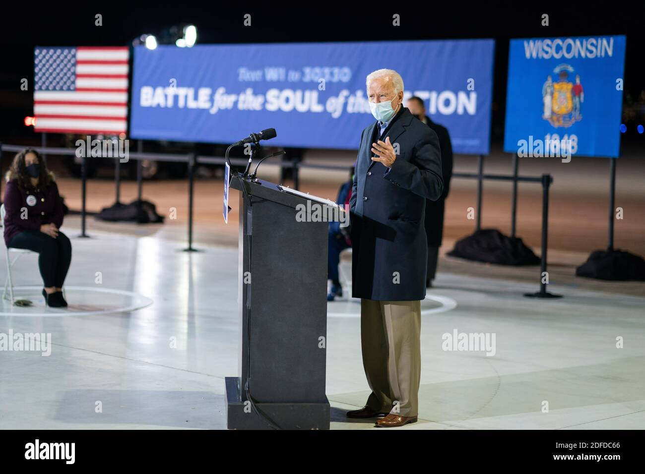 MILWAUKEE, WI, USA - 30. Oktober 2020 - US-demokratischer Präsident Joe Biden bei einem Hangar-Event in Milwaukee, Wisconsin, USA - 30. Oktober 2020 - Foto: GE Stockfoto