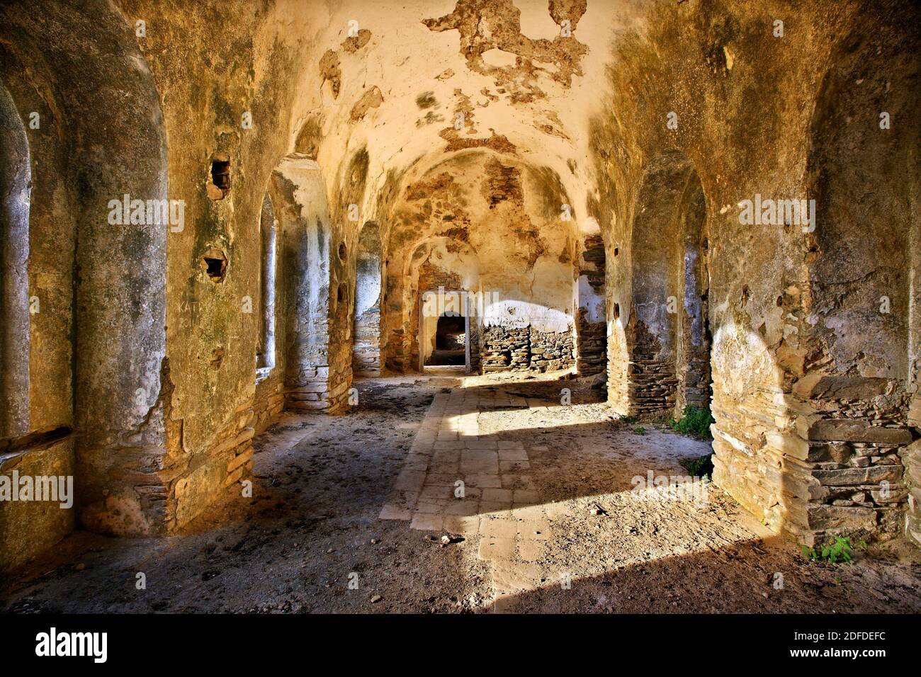 Innenansicht des alten Jesuitenresortes (reestival Residenz der Jesuitenmönche), Kalamitsia, Naxos Insel, Kykladen, Griechenland Stockfoto