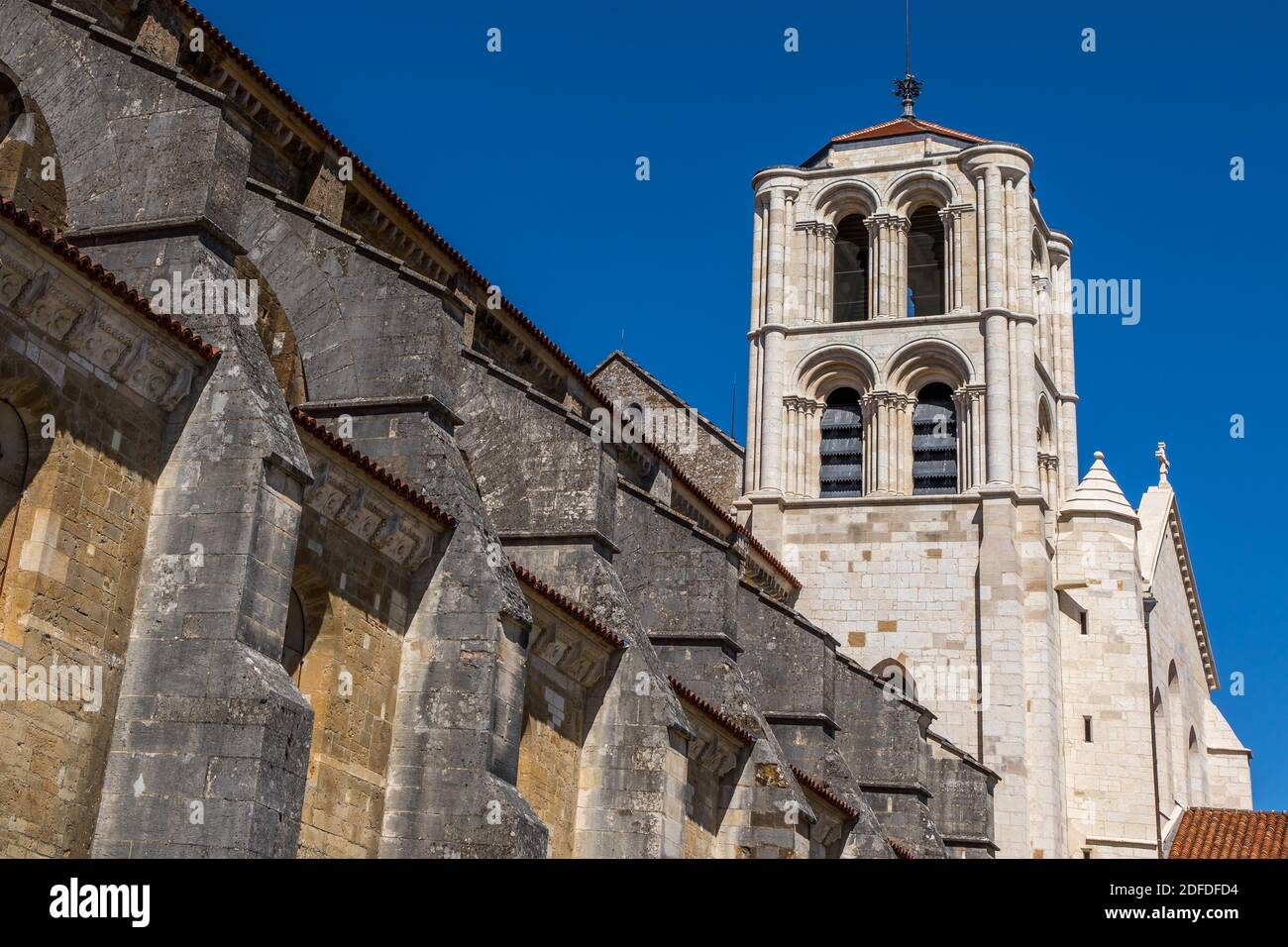 BASILIKA SANTA MARIA MAGDALENA, VEZELAY, YONNE, BURGUND, FRANKREICH Stockfoto