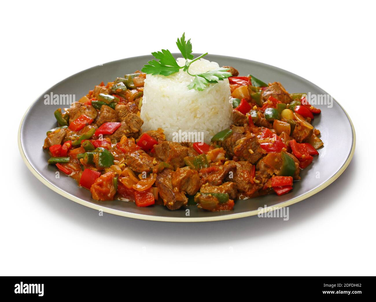 Sac Kavurma, türkisches Lamm mit Sauteed und Gemüse Stockfotografie - Alamy Sac Kavurma, türkisches Lamm mit Sauteed und Gemüse Stockfotografie - Alamy