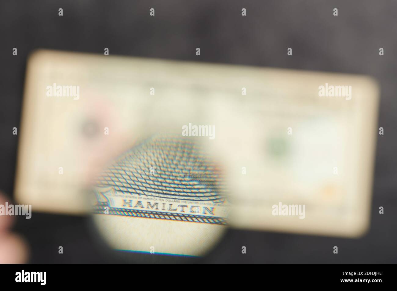 Hamilton Präsident in Dollar Banknote durch Lupe Ansicht Stockfoto