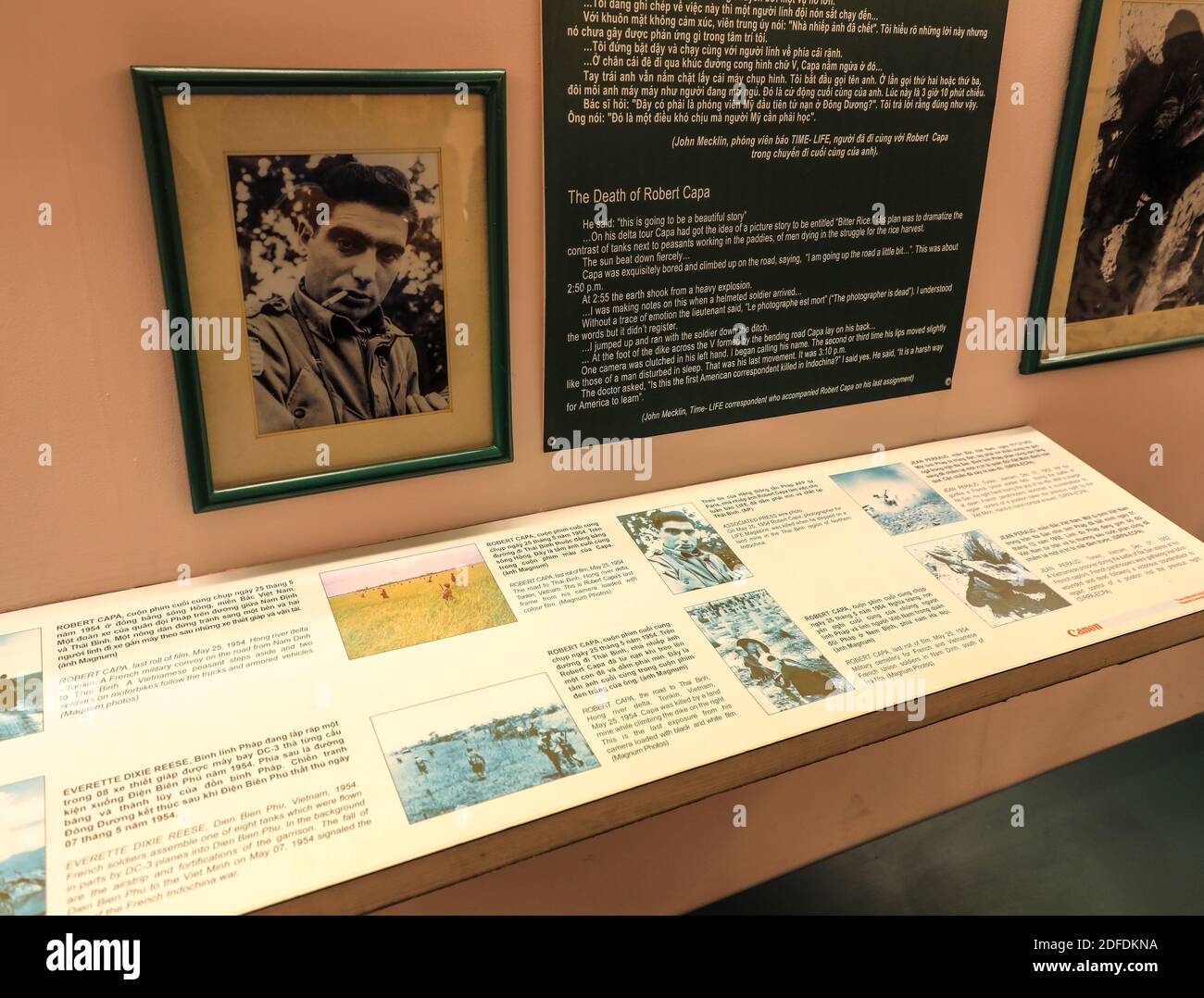 Eine Ausstellung über LIFE-Magazin Fotograf Robert Capa, der im Vietnamkrieg getötet wurde, war Remnants Museum, Ho-Chi-Minh-Stadt, Vietnam, Asien Stockfoto