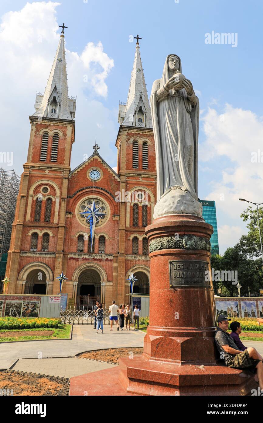 Kathedrale Notre-Dame Basilika von Saigon, offiziell Kathedrale Basilika unserer Lieben Frau von der Unbefleckten Empfängnis, Ho Chi Minh Stadt, Vietnam, Asien Stockfoto