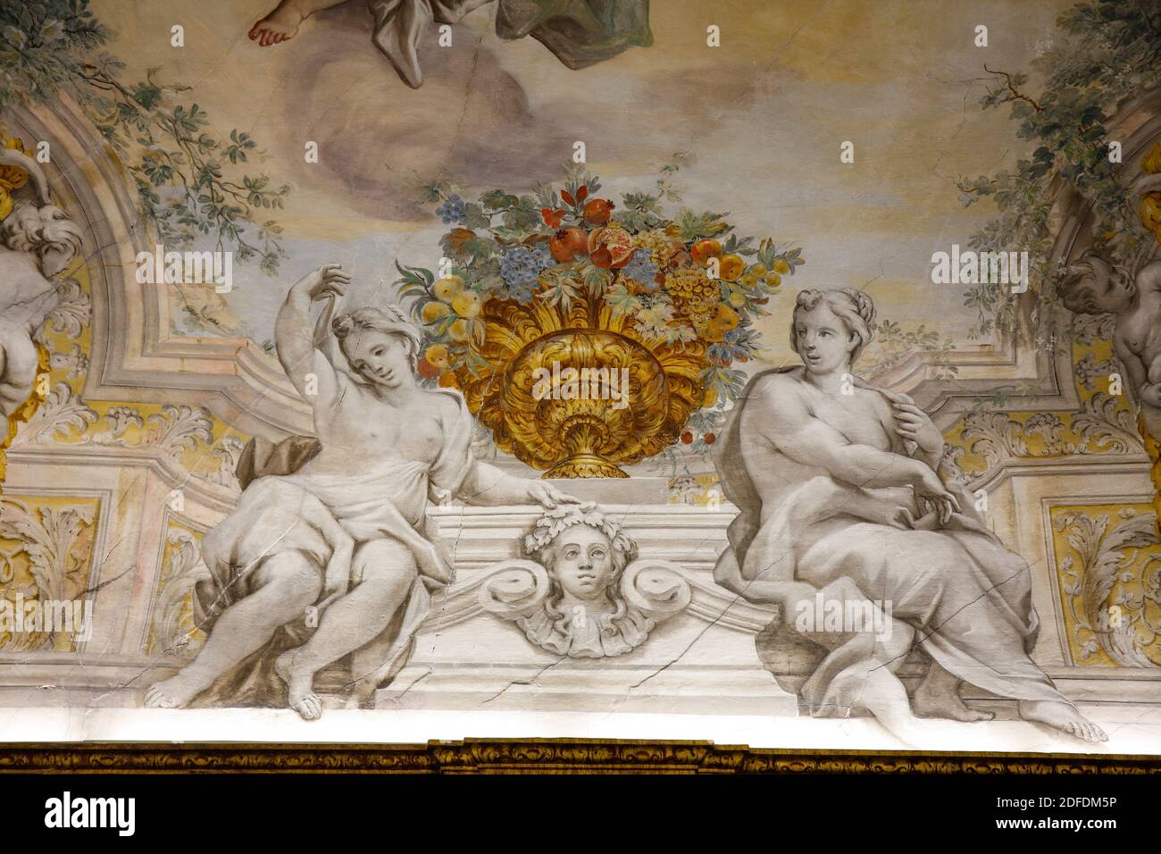 Italien Marken Macerata - Palazzo Bonaccorsi - Stadtmuseum - Gemälde auf dem Gewölbe der Haupthalle Stockfoto